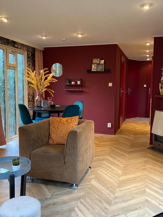 Sfeervolle Chalet Op De Veluwe In Hoenderloo Hotel Ngoại thất bức ảnh