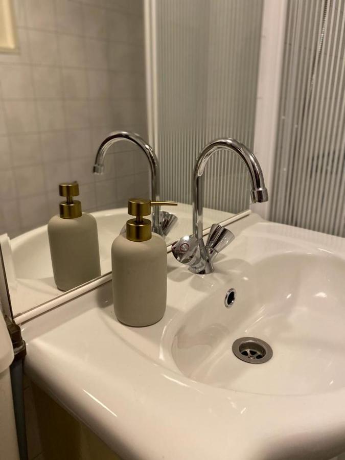 Sfeervolle Chalet Op De Veluwe In Hoenderloo Hotel Ngoại thất bức ảnh