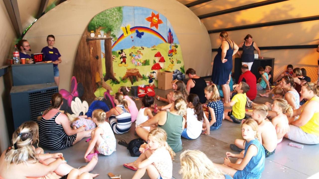 Sfeervolle Chalet Op De Veluwe In Hoenderloo Hotel Ngoại thất bức ảnh
