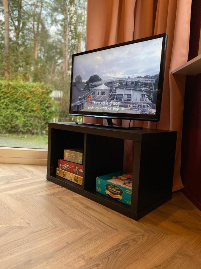 Sfeervolle Chalet Op De Veluwe In Hoenderloo Hotel Ngoại thất bức ảnh