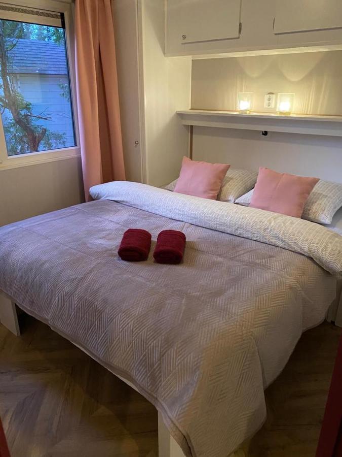 Sfeervolle Chalet Op De Veluwe In Hoenderloo Hotel Ngoại thất bức ảnh