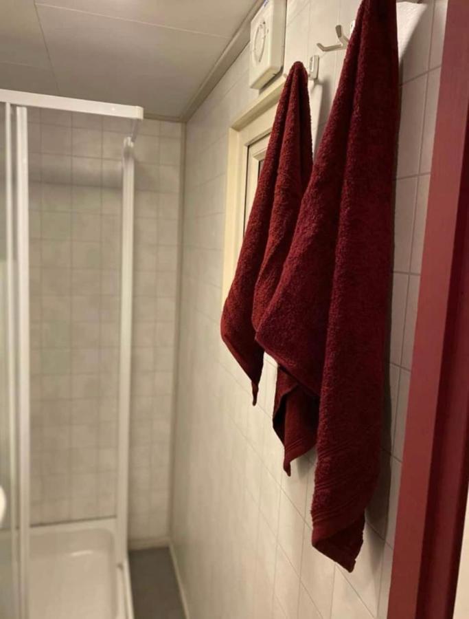 Sfeervolle Chalet Op De Veluwe In Hoenderloo Hotel Ngoại thất bức ảnh