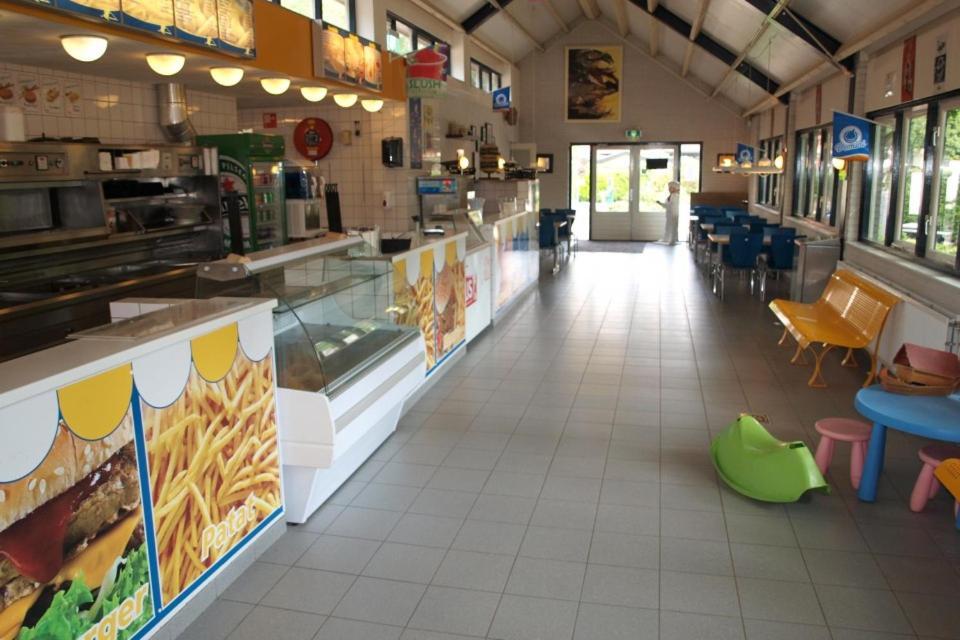 Sfeervolle Chalet Op De Veluwe In Hoenderloo Hotel Ngoại thất bức ảnh